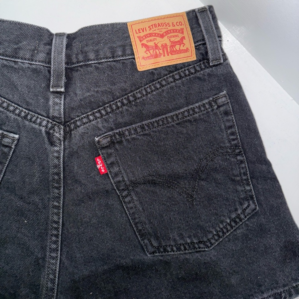LEVI Mom Shorts